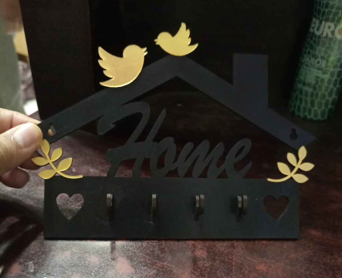 home Key holder6×7 inch size Wooden material