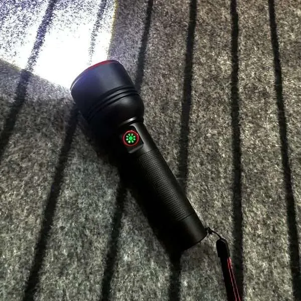 CB2208 Aluminium Alloy Flashlight 1000w Wick with 26650 Battery– Strong, Durable Light with Low Battery Alert & Power Indicator - Image 1