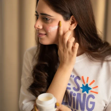 Glow Natural Glutathione and Alpha Arbutin Skin Brightening Cream – 50g – Advanced Formula for Even Skin Tone, Radiance, and Dark Spot Reduction