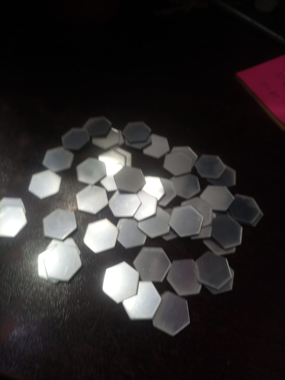 Pack of 50pcs Acrylic Mirror hexagon Shape Stickers/ Wedding /party Decoration Acrylic Mirror ((Silver color )