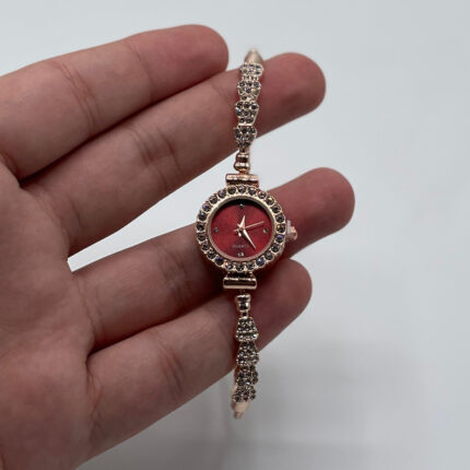 GM68 Ultra Mini Smartwatch + Quartz Bracelet Watch Combo | Wireless Charging | Stylish Dual Watch Set 