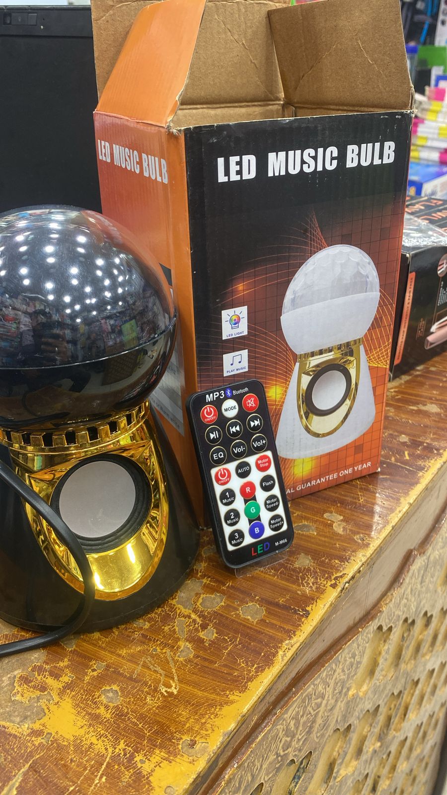 LED musicBULB Bluetooth speaker with multi lights
